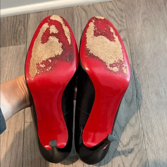 Christian Louboutin Classic Black Simple Stiletto Heels - Picture 5 of 9